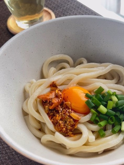 【レシピ】ピリ辛釜玉うどん|堅果花椒醬